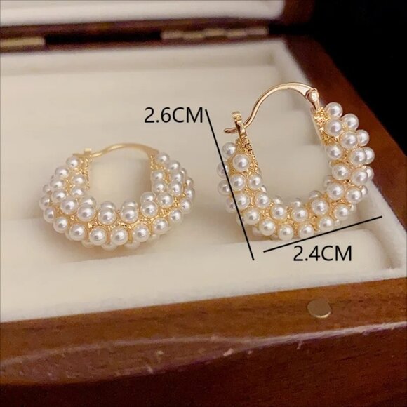 3/$35 Elegant Classic Style Streetwear U Shape Pearls Earrings - Picture 3 of 5